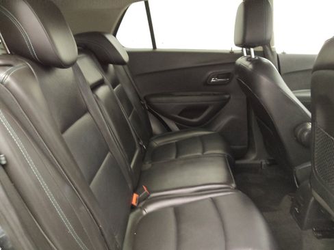Used 2016 Chevrolet Trax LTZ FWD image 19