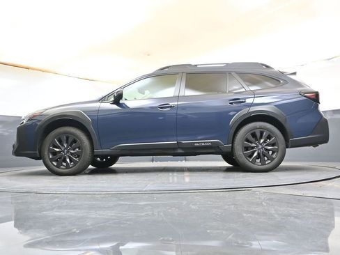 Certified 2025 Subaru Outback Onyx Edition AWD/4WD image 32