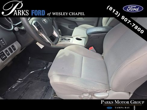 Used 2015 Toyota Tacoma 4x4 Access Cab V6 w/ TRD Sport Package image 11