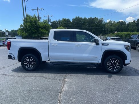 Certified 2025 GMC Sierra 1500 AT4 w/ AT4 Premium Package AWD/4WD image 22