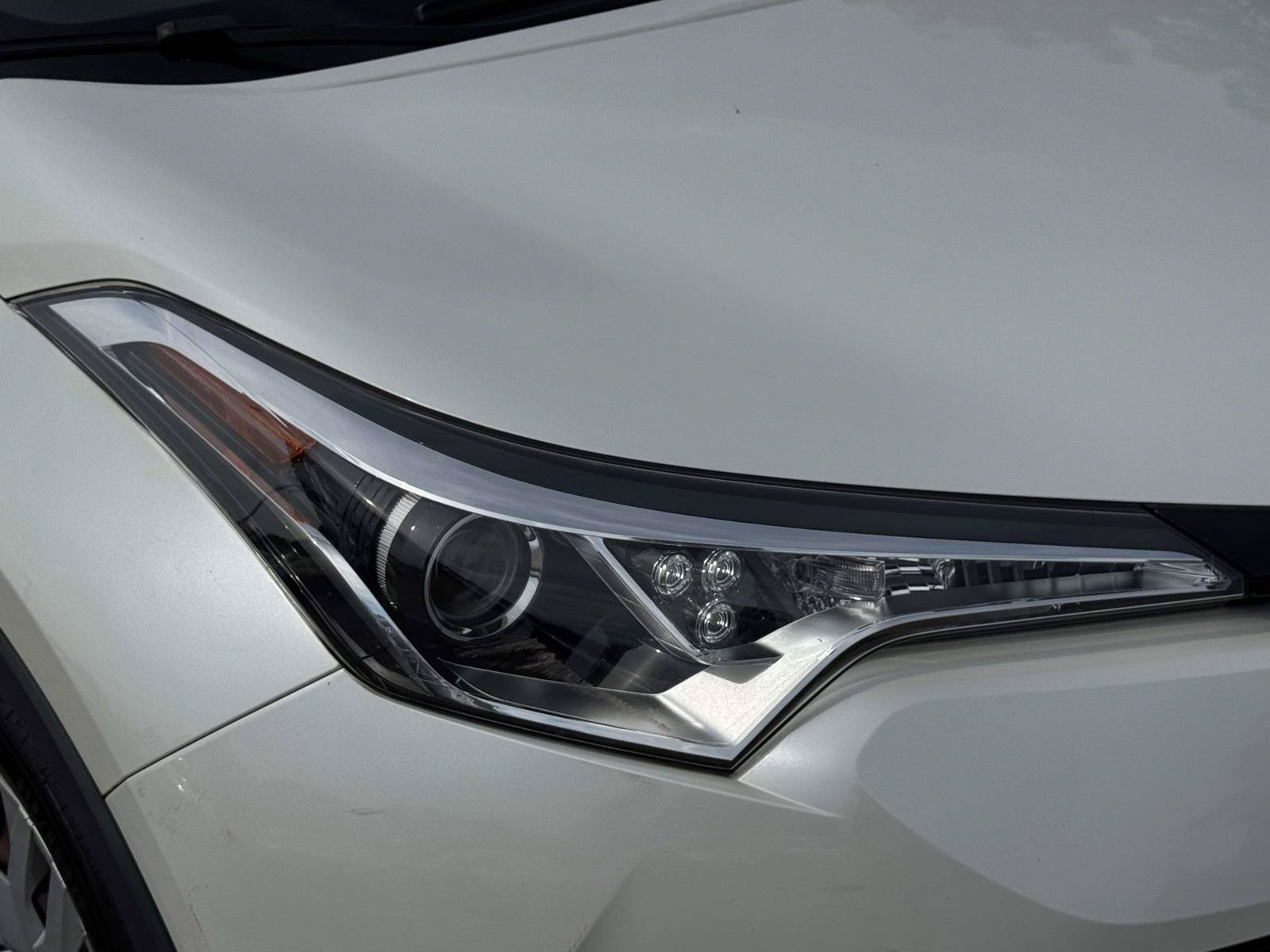 Used 2019 Toyota C-HR LE FWD image 7