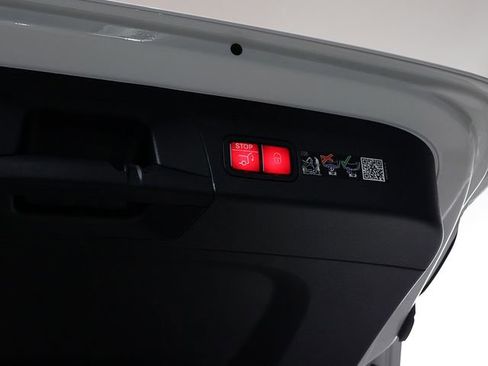 Certified 2026 Mercedes-Benz GLS 450 4MATIC image 34