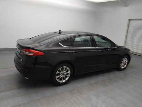 Used 2020 Ford Fusion SE image 10