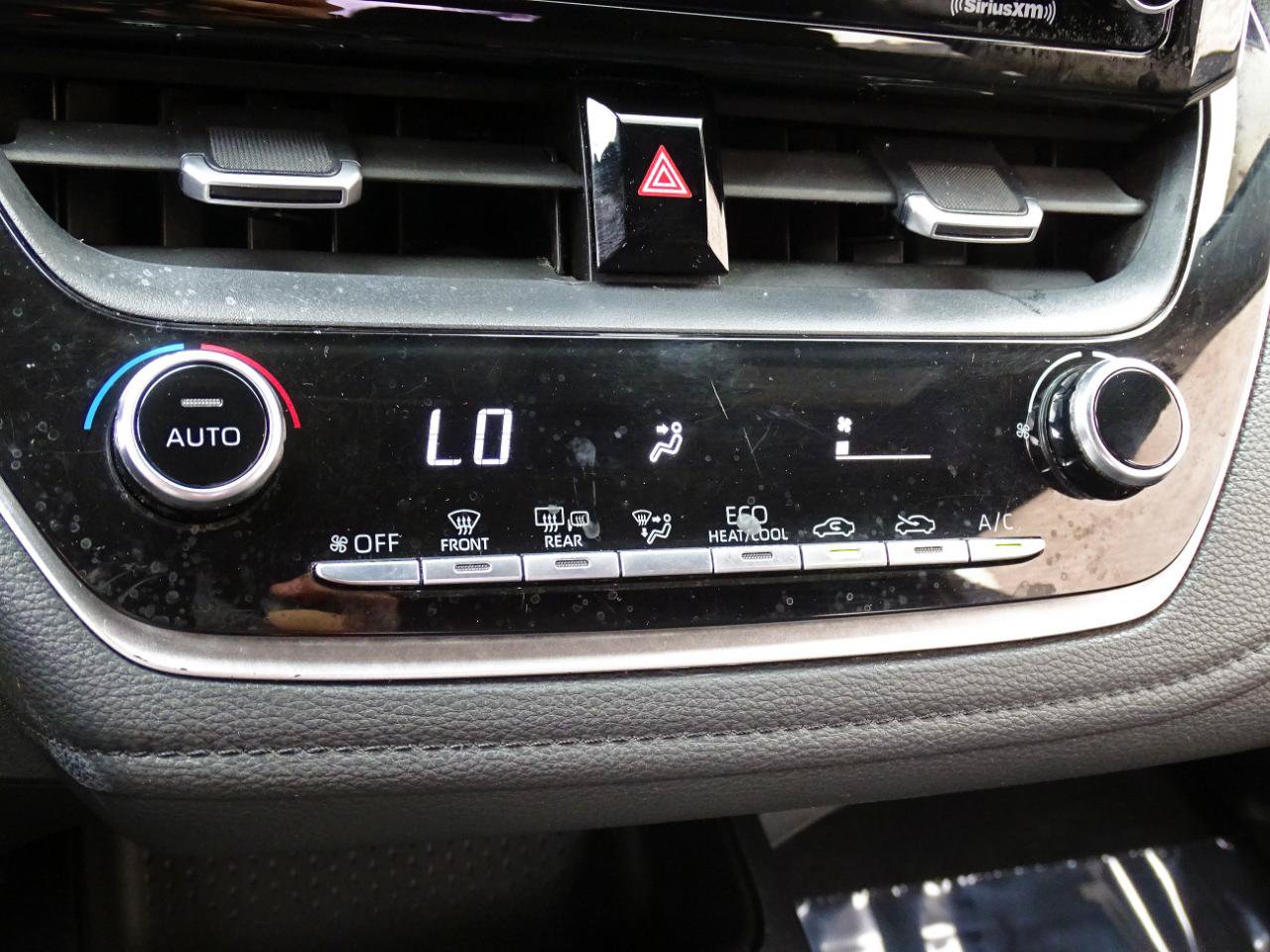 Used 2021 Toyota Corolla SE FWD image 25