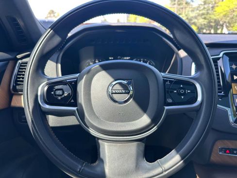 Used 2022 Volvo XC90 T6 Momentum w/ Advanced Package AWD/4WD image 24
