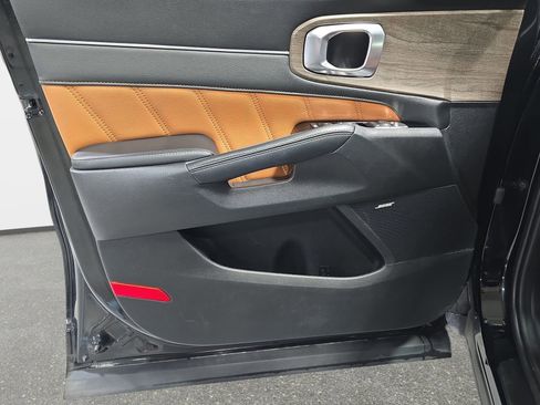 Used 2021 Kia Sorento SX Prestige image 26