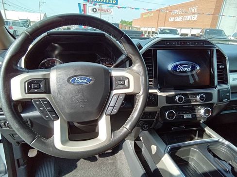 Used 2022 Ford F350 Lariat w/ Tremor Off-Road Package AWD/4WD image 18