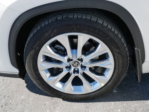 Certified 2020 Toyota Highlander Limited image 15