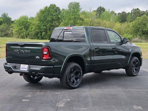 New 2026 RAM 1500 4x4 Crew Cab image 7