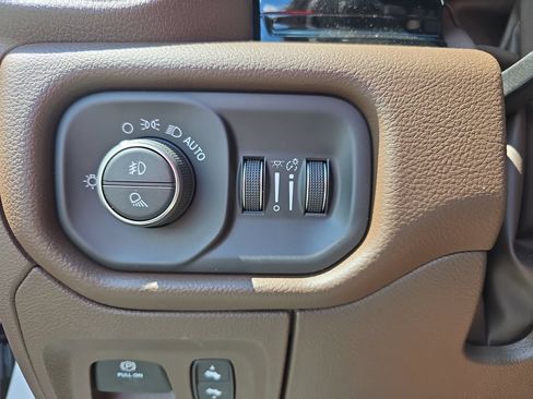 New 2026 RAM 1500 Laramie AWD/4WD image 26
