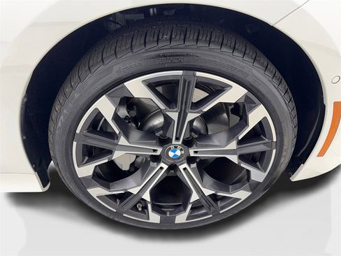 Used 2025 BMW 330i xDrive Sedan w/ Premium Package image 80