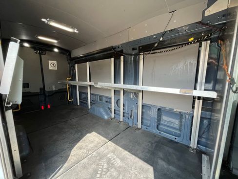 Used 2019 Ford Transit 250 148 High Roof Extended RWD image 5
