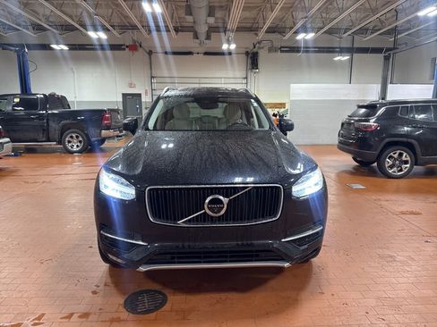 Used 2018 Volvo XC90 T6 Momentum w/ Convenience Package image 2