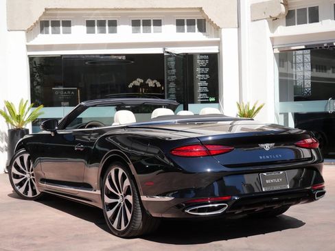 Used 2026 Bentley Continental GTC AWD/4WD image 3