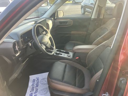 Certified 2025 Ford Bronco Sport Outer Banks w/ Outer Banks Tech Package+ AWD/4WD image 18