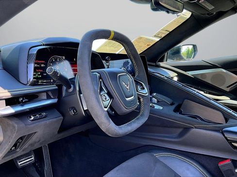 Used 2023 Chevrolet Corvette Stingray Premium Conv w/ Z51 Performance Package RWD image 18