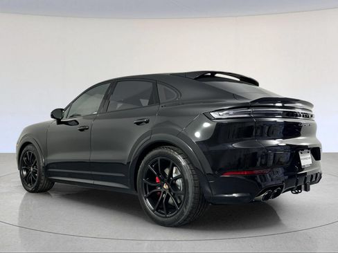 New 2026 Porsche Cayenne GTS AWD/4WD image 3
