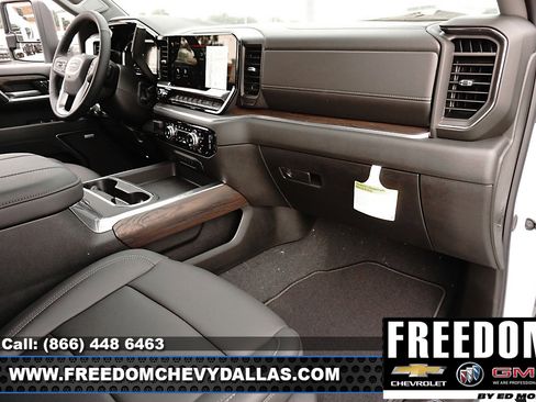 New 2025 GMC Sierra 2500 SLT w/ Texas SLT Premium Package image 12