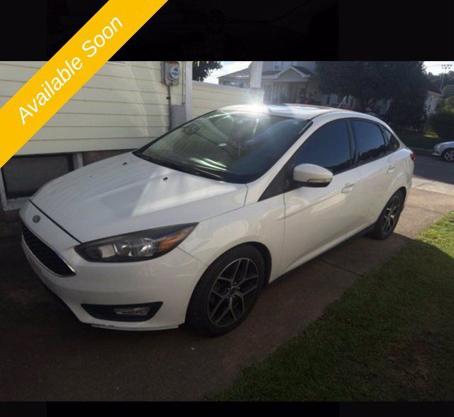 Used 2017 Ford Focus SEL FWD image 1