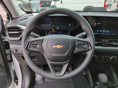 New 2026 Chevrolet TrailBlazer LT w/ Driver Confidence Package FWD image 13