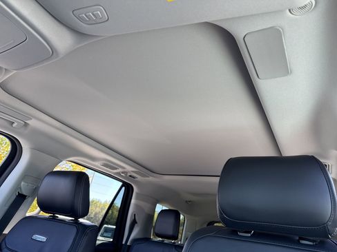 New 2025 Ford Expedition Platinum w/ Driver's Package image 4