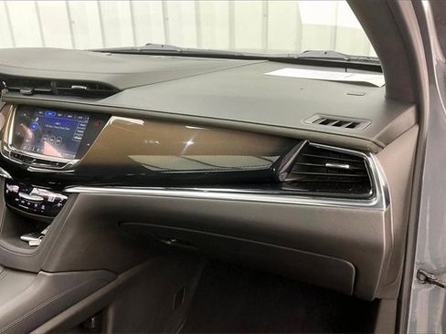 Used 2020 Cadillac XT6 Premium Luxury w/ Platinum Package image 18