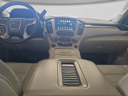 Used 2019 GMC Yukon XL Denali w/ Denali Ultimate Package image 12