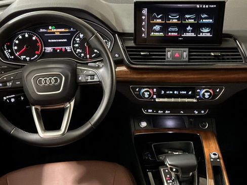 Used 2023 Audi Q5 2.0T Premium w/ Convenience Package image 19