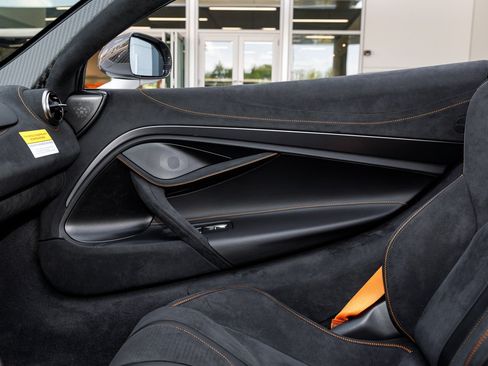 New 2027 McLaren 750S Spider RWD image 36