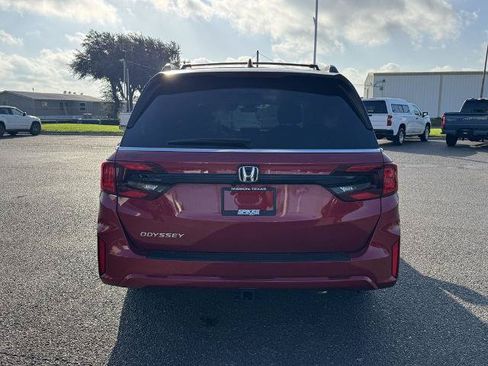 Used 2026 Honda Odyssey EX-L image 4