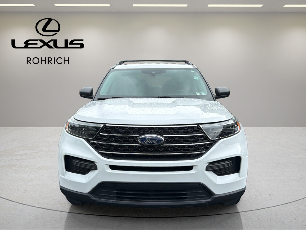 Used 2021 Ford Explorer XLT w/ Class III Trailer Tow Package AWD/4WD image 2
