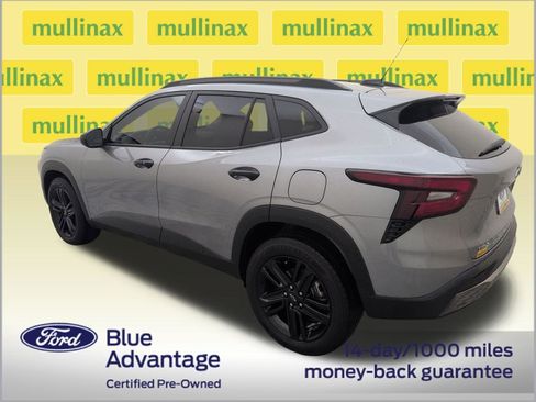 Used 2025 Chevrolet Trax ACTIV w/ Sunroof Package FWD image 10