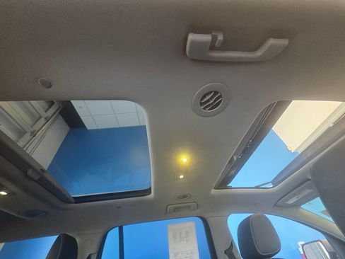 Used 2019 GMC Acadia SLT w/ LPO, Floor Liner Package FWD image 32
