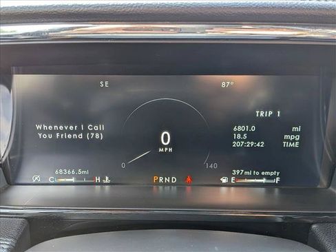Used 2018 Lincoln Navigator L Select AWD/4WD image 11