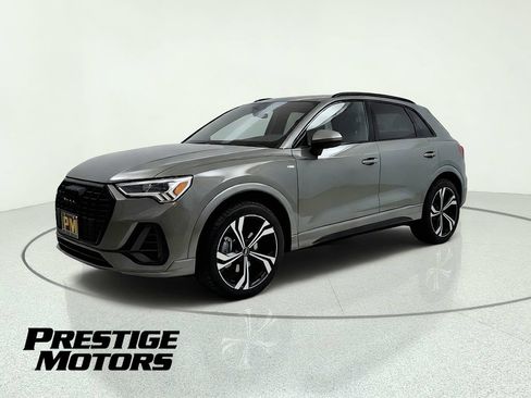 Used 2023 Audi Q3 2.0T Premium Plus AWD/4WD image 3