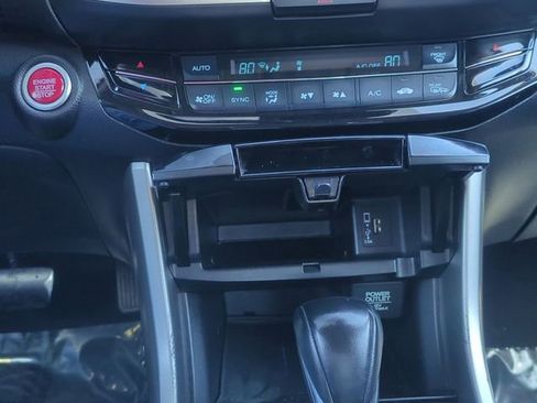 Used 2017 Honda Accord Touring image 27