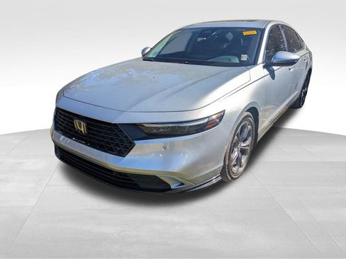 Used 2024 Honda Accord EX-L image 3