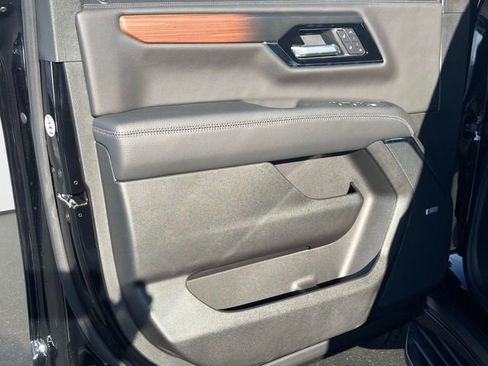 New 2026 GMC Yukon XL Denali AWD/4WD image 16