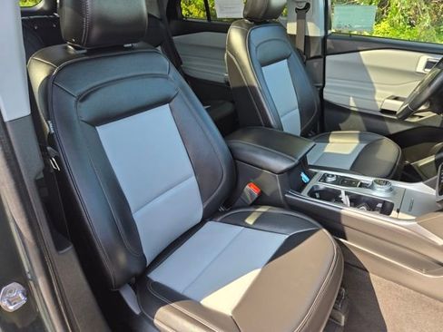 Used 2023 Ford Explorer XLT w/ Equipment Group 202A image 26