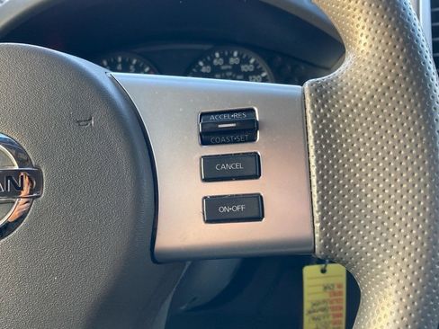 Used 2015 Nissan Frontier SV image 16