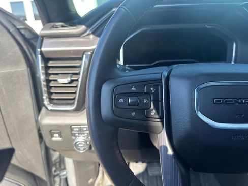 Used 2025 GMC Sierra 2500 Denali Ultimate AWD/4WD image 18