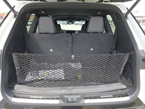New 2026 Lexus TX 500h AWD image 13
