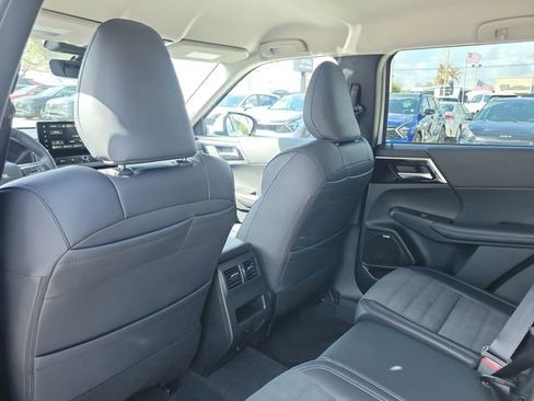 New 2026 Mitsubishi Outlander SE FWD image 15