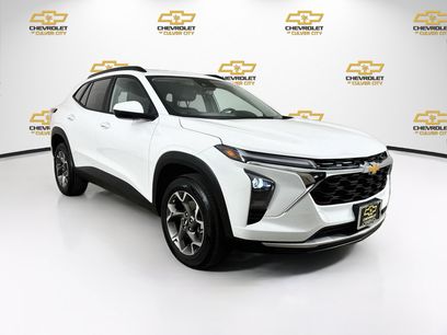 Used 2025 Chevrolet Trax LT w/ Sunroof Package