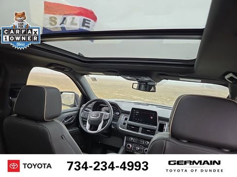 Used 2024 GMC Yukon XL SLT w/ SLT Premium Package image 18