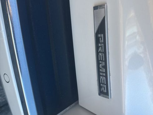 Used 2017 Chevrolet Tahoe Premier image 9