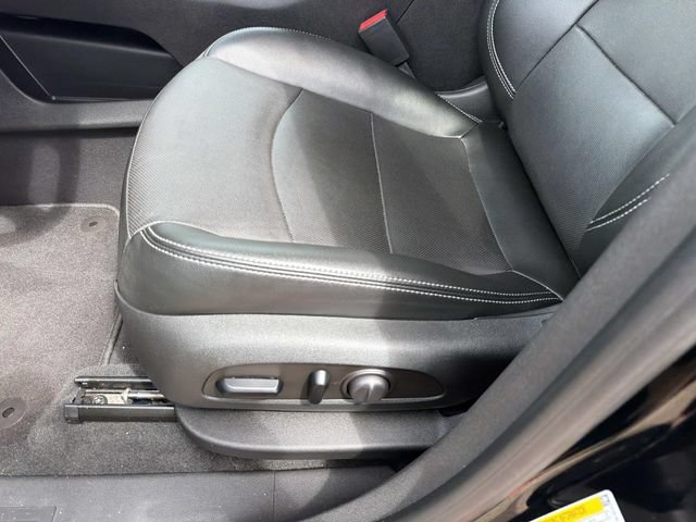 Used 2024 GMC Terrain SLT w/ Elevation Edition FWD image 21