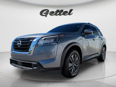 Certified 2022 Nissan Pathfinder SV w/ SV Premium Package AWD/4WD image 1
