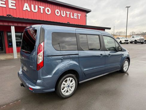 Used 2022 Ford Transit Connect XLT image 4