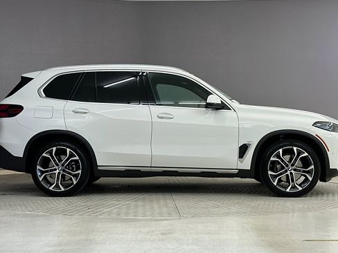 Used 2026 BMW X5 sDrive40i w/ Climate Comfort Package image 8